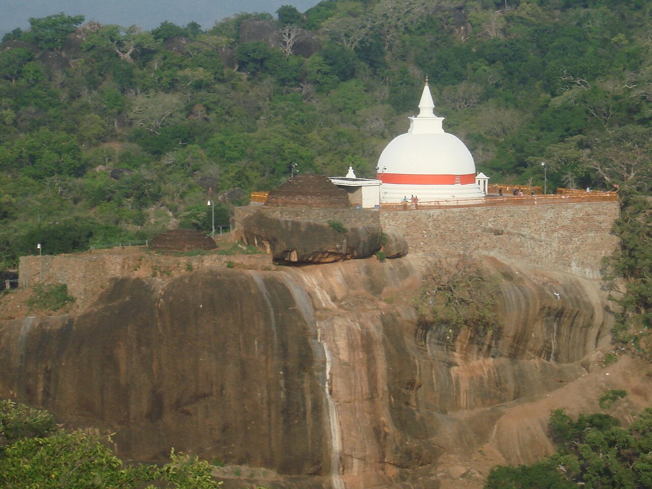 Sithulpawwa temple on the rock